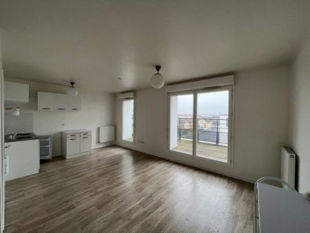 Studio de 29m² - SARTROUVILLE - Photo 3