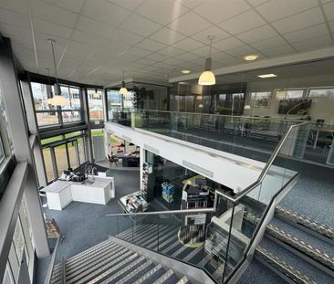 1 bedroom penthouse to rent - Photo 2