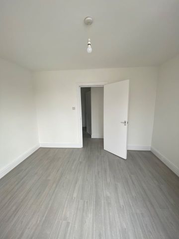 2 Bed Flat, Manton House, CV2 - Photo 4