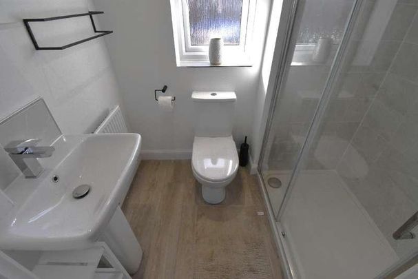 Spindle Garth, Beverley, HU17 - Photo 1