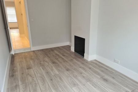 Albany Road, London - Photo 2