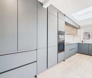 3 bedroom semi-detached house to rent - Photo 4