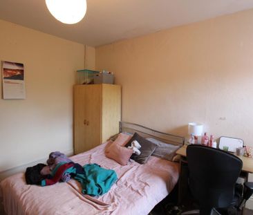 5 bedroom detached house to rent - Photo 3