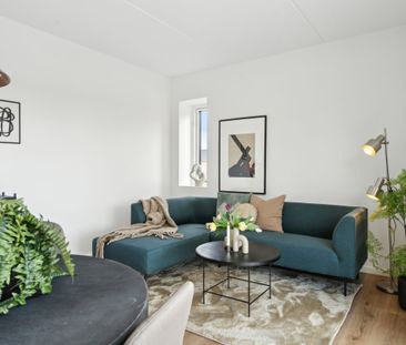 Skøn og lækker 4-værelses lejlighed med altan - Foto 1