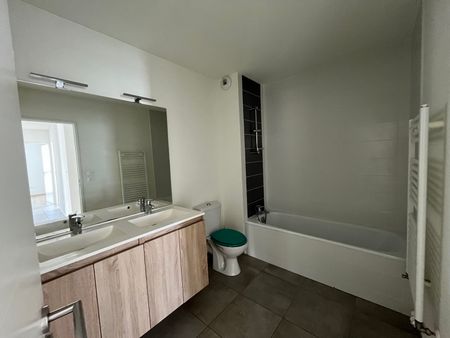 Location Appartement 4 pièces 96m² VILLENEUVE TOLOSANE 31270 - Photo 5