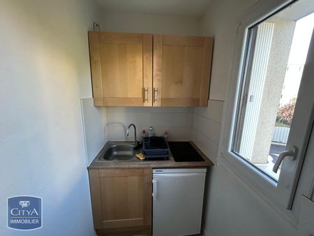 Location Appartement 1 pièce 24m² CLERMONT FERRAND 63000 - Photo 4