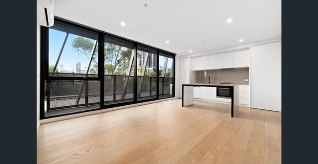 Sophisticated Inner-City Sanctuary - Photo 1