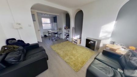 4 bedroom house to rent - Photo 2