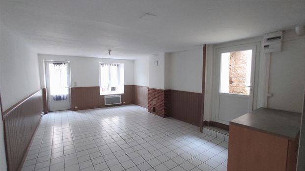 Location Appartement 2 pièces 56m² LUSIGNAN 86600 - Photo 1