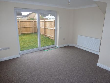 Harrys Way, Wisbech - Photo 2