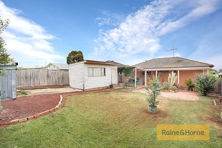 34 Tern Court, Melton, VIC 3337 - Photo 2