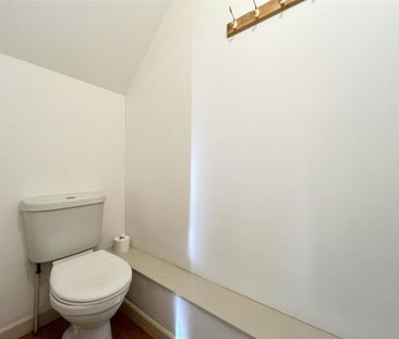 3 bedroom end of terrace house to rent - Photo 5