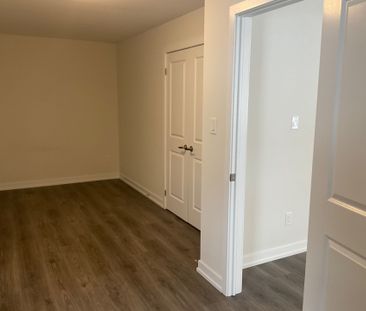 For Lease - 124 Squire Drive Unit# B, Ajax, Ontario - Photo 5