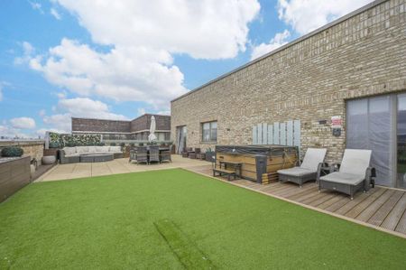 3 bedroom flat to rent - Photo 2