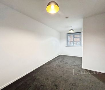 4 bedroom bungalow to rent Randolph Close, CV31 - Photo 3