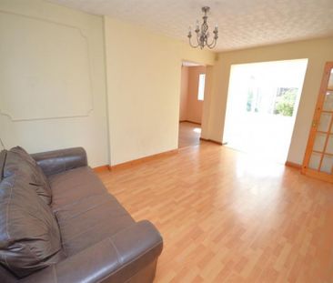 3 Bedroom Semi Detached Available Arranging tenancy - Photo 2