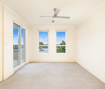 Water View Lifestyle Apartment - Photo 3