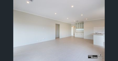 FANTASTIC HOME! - Photo 4