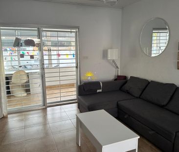 VILLA WITH 2 BEDROOMS IN LA NUCIA, ALICANTE - Photo 1