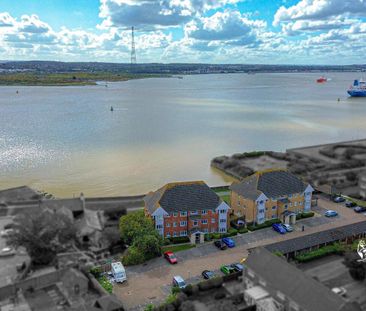 St. Leonards Close, Grays, RM17 - Photo 4