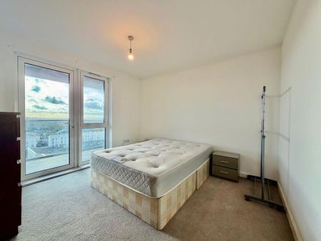 3 bedroom flat to rent - Photo 3