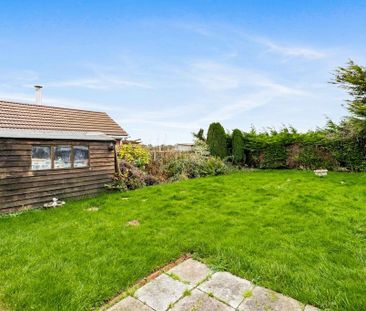 2 bedroom semi-detached bungalow to rent - Photo 1