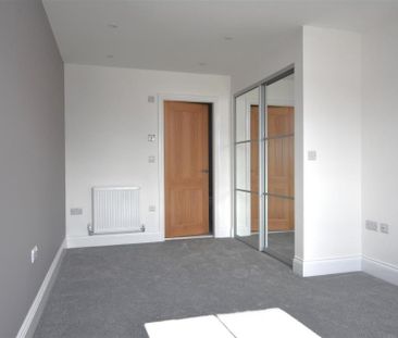 Main Street, Newton On Derwent, York - Photo 5