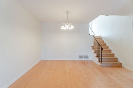 For Lease - 3301 Tallmast Crescent, Mississauga, Ontario - Photo 3