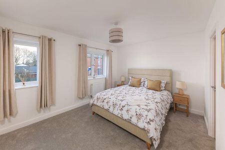 4 bedroom townhouse to rent - Photo 2