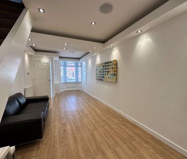 2 bedroom terraced house to rent - Photo 4