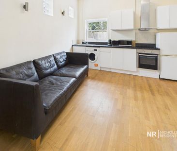2 bedroom flat to rent - Photo 2