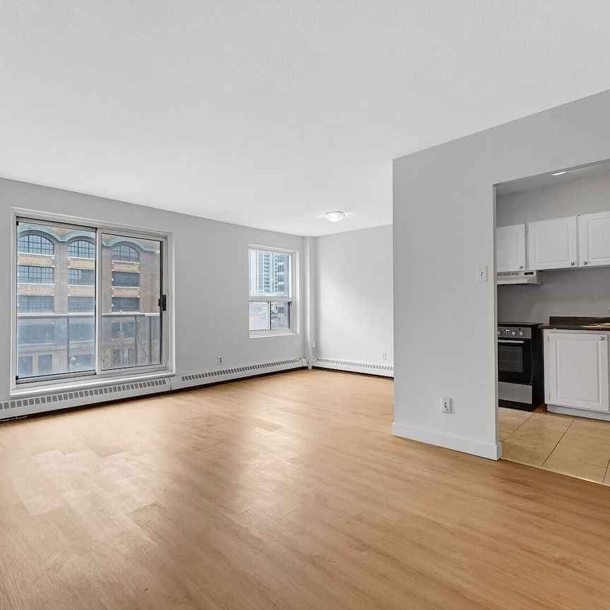 145 York St - Photo 1