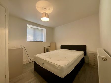 1 bedroom Apartment to let - Photo 3