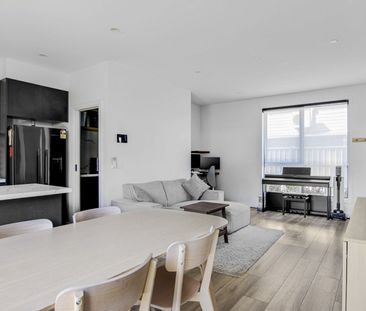 Spacious home in quiet and convenient location - Photo 2