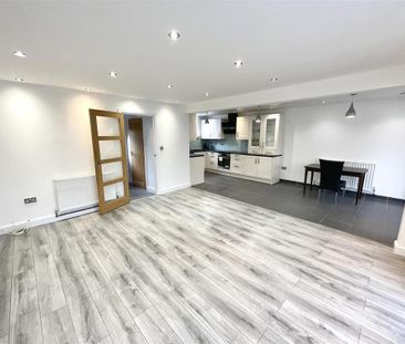 4 bedroom property to rent - Photo 2