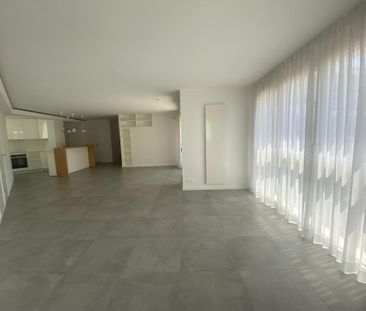 Location Appartement 4 pièces 128m² LA ROCHELLE 17000 - Photo 1
