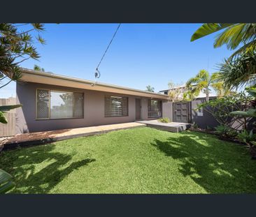 94 Palm Drive, Mooloolaba, Qld 4557 - Photo 4