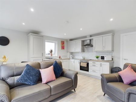 1 Bed, 124 Avoneil Road, Belfast, BT5 4SG - Photo 2