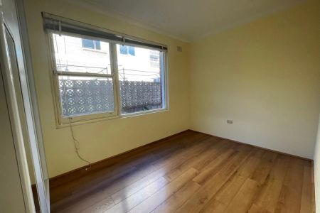 Well-Presented Two Bedroom Apartment in Convenient Penshurst Location - Photo 5