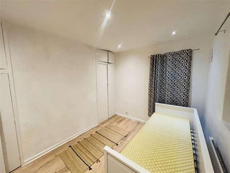 Barchester Avenue, Bolton, BL2 - Photo 3