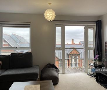 2 bedroom flat to rent - Photo 1