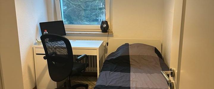 Ein Zimmer in WEDEL 22880 - Photo 1