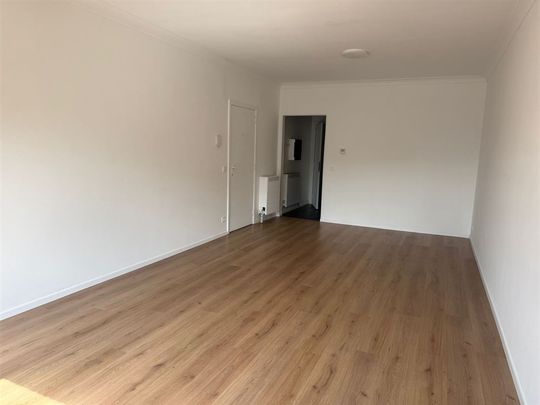 TE HUUR: Vernieuwd appartement met 2 slaapkamers te Beringen! - Photo 1