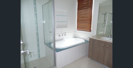 Spacious Modern Family Home with Multiple Living Zones - Photo 5