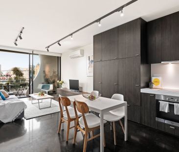 Thinking of selling? Contact our agent - Photo 2