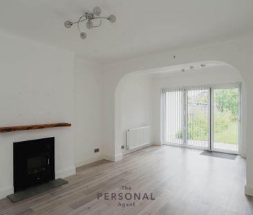 Manor Close, Worcester Park - Photo 1