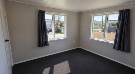 5 Belfast Crescent, Inner Kaiti - Photo 2