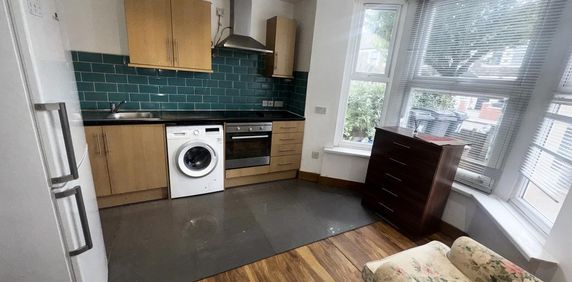 1 bedroom ground floor flat to rent - Photo 2