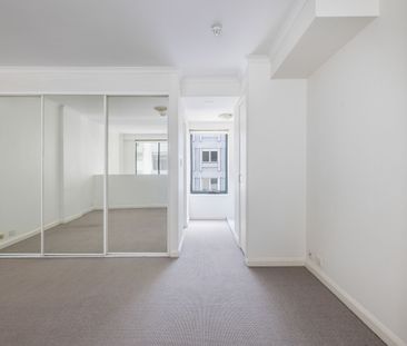 606/1 Poplar Street, Surry Hills NSW 2010 - Apartment For Rent | Do... - Photo 2