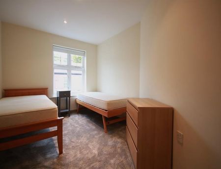 2 Bedroom Apartment Available Arranging tenancy - Photo 4